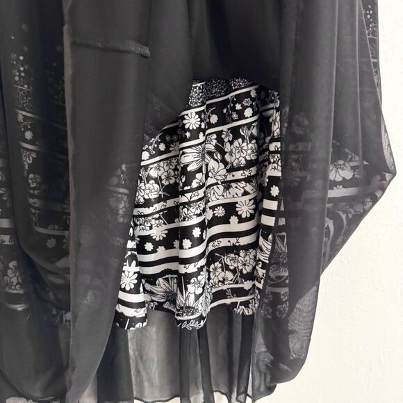 Lularoe Lola floral overlay midi skirt, black and white floral print, size XS - Picture 3 of 7